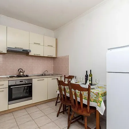 Feriehus House Side Sunset- Four Bedroom House With Pool And Sea View Prigradica