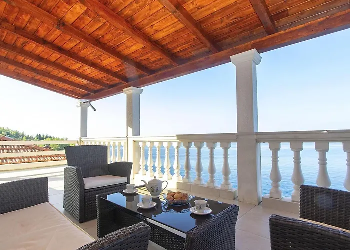 Σπίτι διακοπών House Side Sunset- Four Bedroom House With Pool And Sea View