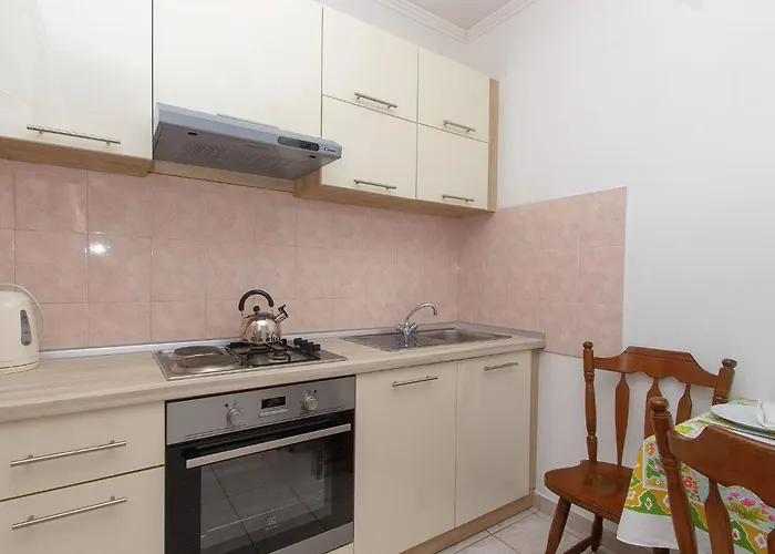 Σπίτι διακοπών House Side Sunset- Four Bedroom House With Pool And Sea View Prigradica