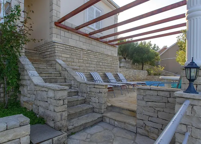 House Side Sunset- Four Bedroom House With Pool And Sea View Σπίτι διακοπών Prigradica